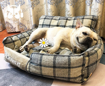 Карирано топло легло за кучета