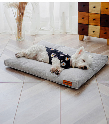Текстилна възглавница за кучета