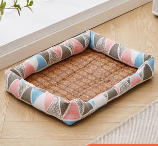 Текстилно легло за кучета подходящо за лятото