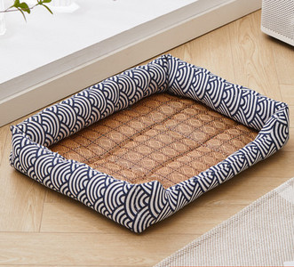 Текстилно легло за кучета подходящо за лятото