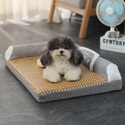 Плюшена постелка за кучета с възглавничка