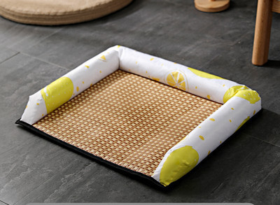 Лятна кучешка постелка с възглавница - няколко модела