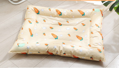 Надуваемо кучешко легло подходящо за басейн