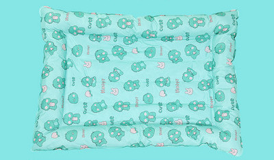 Надуваемо кучешко легло подходящо за басейн