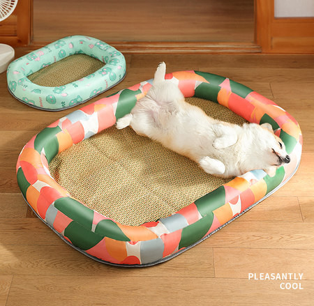 Лятно кучешко легло с шарен десен