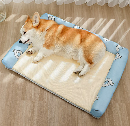 Текстилна кучешка постелка с възглавница