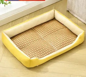 Лятно кучешко легло в много цветове