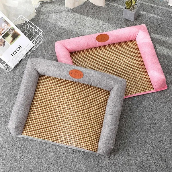 Лятна постелка за кучета - няколко модела