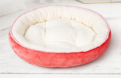 Топло пухено легло за кучета