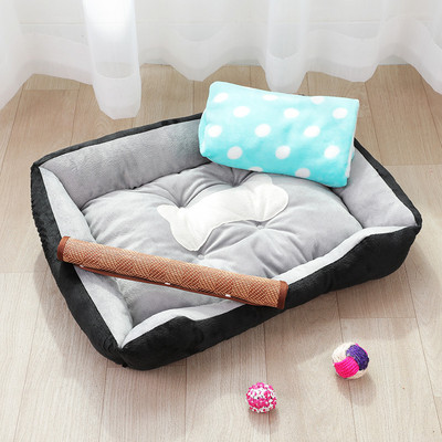 Топло плюшено легло за кучета