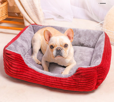 Топло плюшено легло за кучета