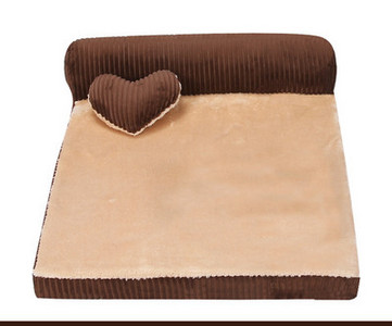 Плюшена постелка за кучета