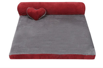 Плюшена постелка за кучета