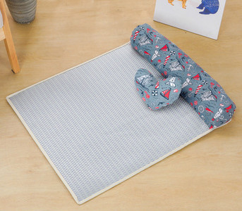 Лятна постелка за кучета с възглавница