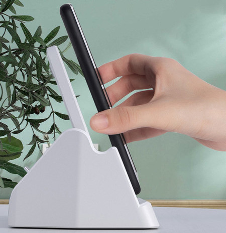 Универсално безжично зарядно устройство с функция бързо зареждане