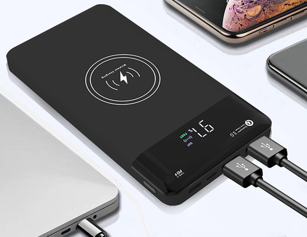 Безжично зарядно с батерия 10000 mAh захранване - ултра тънка компактна и преносима