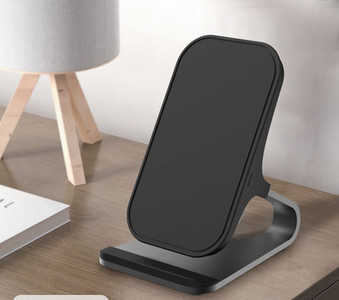 Vezeték nélküli iPhone töltő állvánnyal