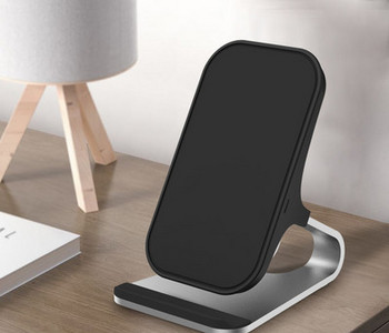 Vezeték nélküli iPhone töltő állvánnyal