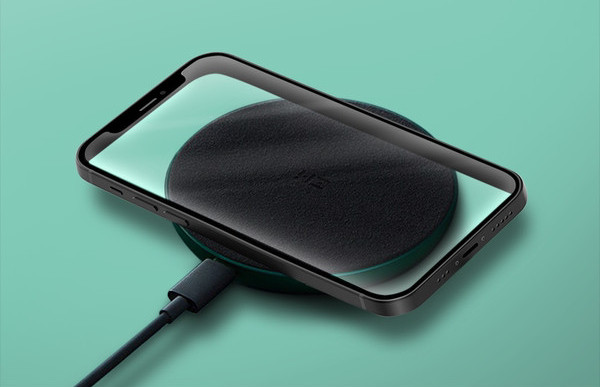 Универсално преносимо безжично зарядно за телефон 