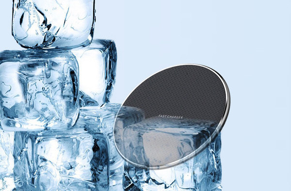 Универсално безжично зарядно устройство за мобилен телефон