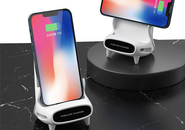 Универсално зарядно устройство за телефон с стойка