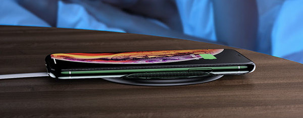 Универсално безжично зарядно устройство за автомобил