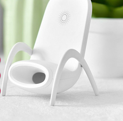 Безжично универсално зарядно за мобилен телефон на стойка