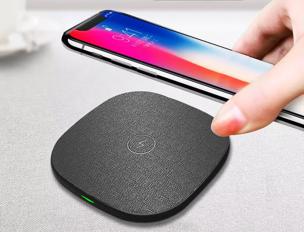 Безжично зарядно устройство за iPhone с функция бързо зареждане