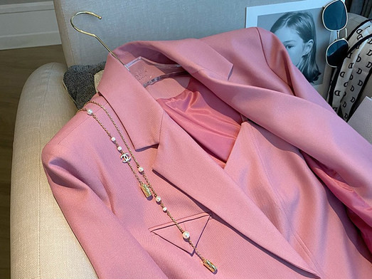 Модерен дамски комплект от две части за жени