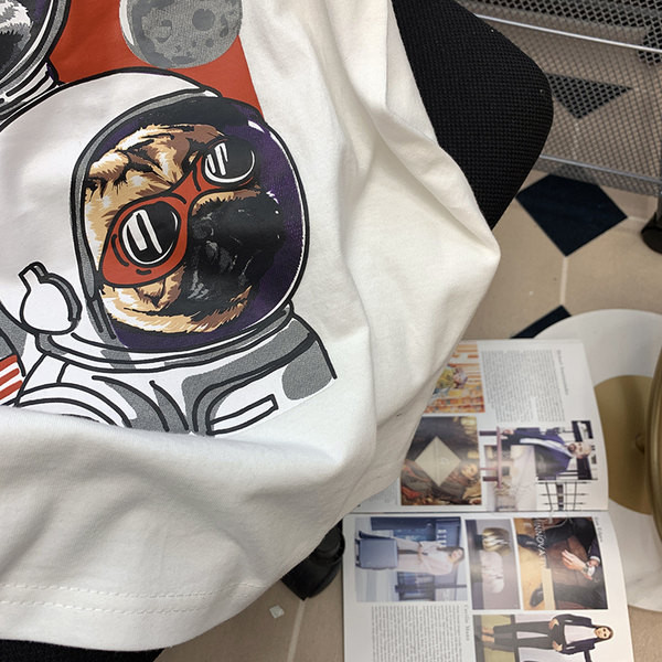 Спортно-ежедневен дамски потник с цветна щампа