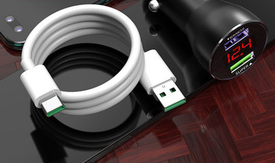 Autós töltő USB porttal