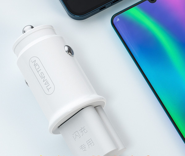  Мини зарядно за кола с два USB порта