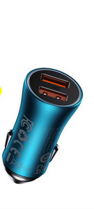 Autós töltő USB porttal