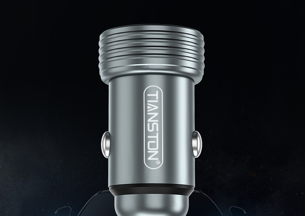 Универсално зарядно за кола