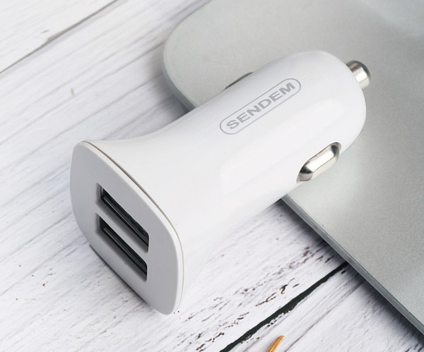 Novi model auto punjača sa dva USB priključka