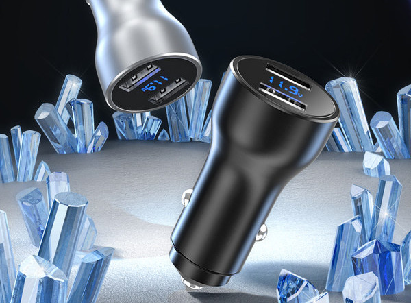 Зарядно за кола подходящо за телефон и таблет 