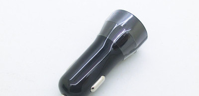 Autós töltő USB porttal