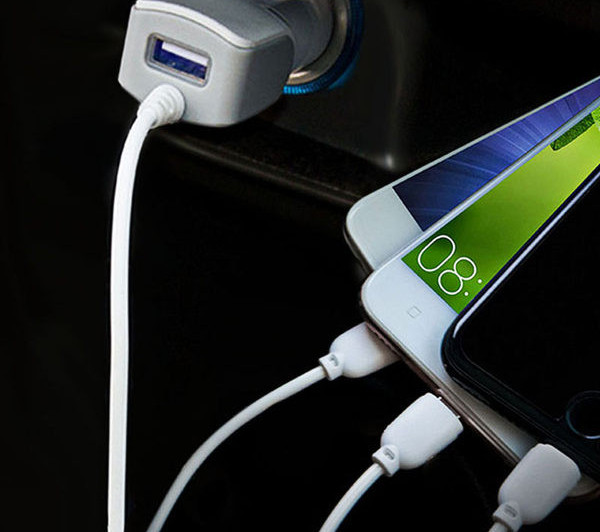 Kombinirani auto punjač sa brzim punjenjem