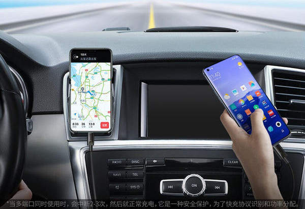 Univerzalni auto punjač s digitalnim zaslonom i USB priključkom