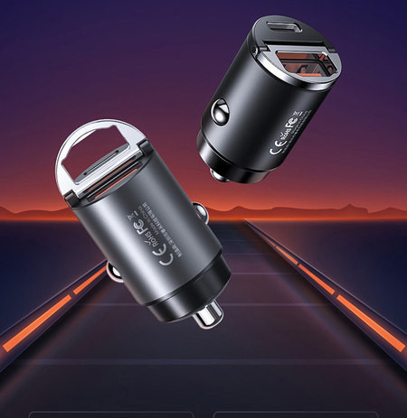 Зарядно за кола подходящо за телефон и таблет с 2 USB порта