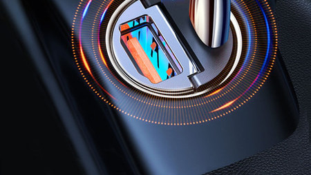 USB auto punjač univerzalni model