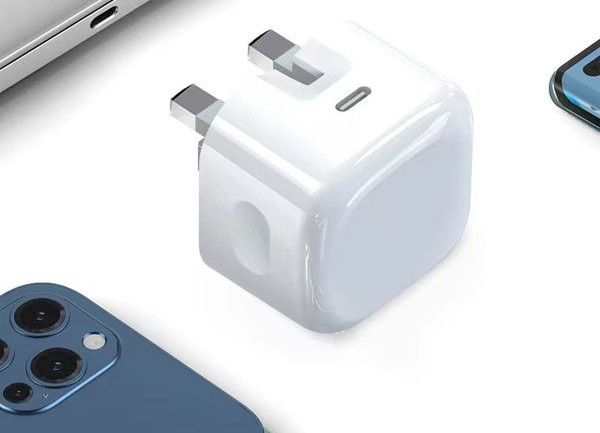 Универсално мрежово зарядно устройство за мобилен телефон