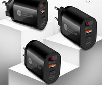 Hálózati töltő digitális kijelzővel és 2 USB porttal