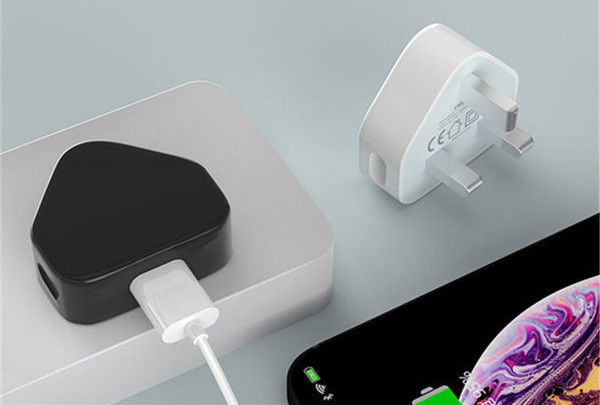 USB двупортово зарядно устройство за бързо зареждане