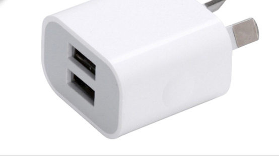 Зарядно устройство за телефон с 2 USB порта