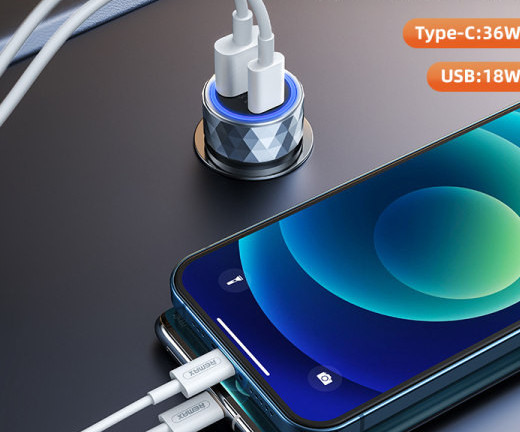 Универсално зарядно за кола за бързо зареждане