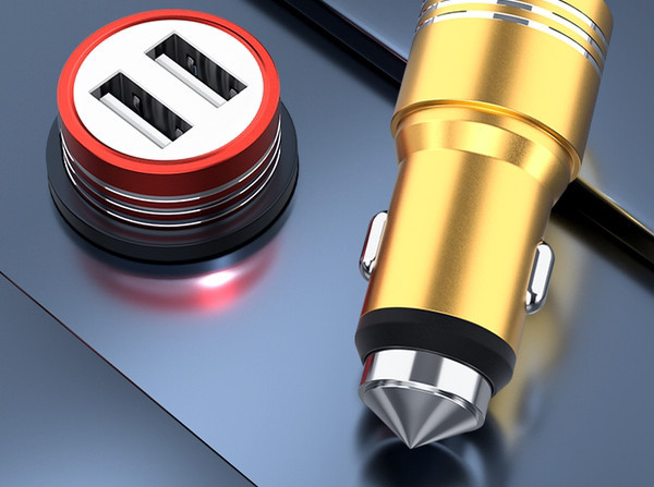 Auto punjač sa dva USB priključka