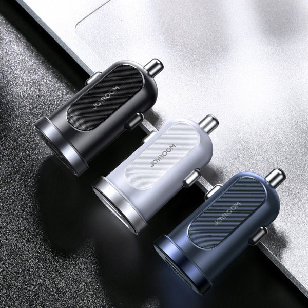 Auto punjač sa USB priključkom