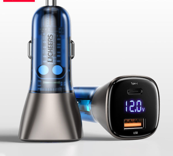 Punjač s USB priključkom za auto