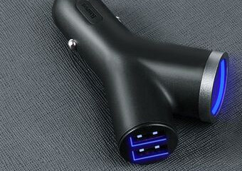 Punjač sa USB priključkom i upaljačem